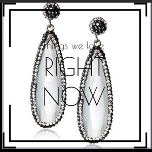 Grand Bazaar Extended Tear Drop Earrings